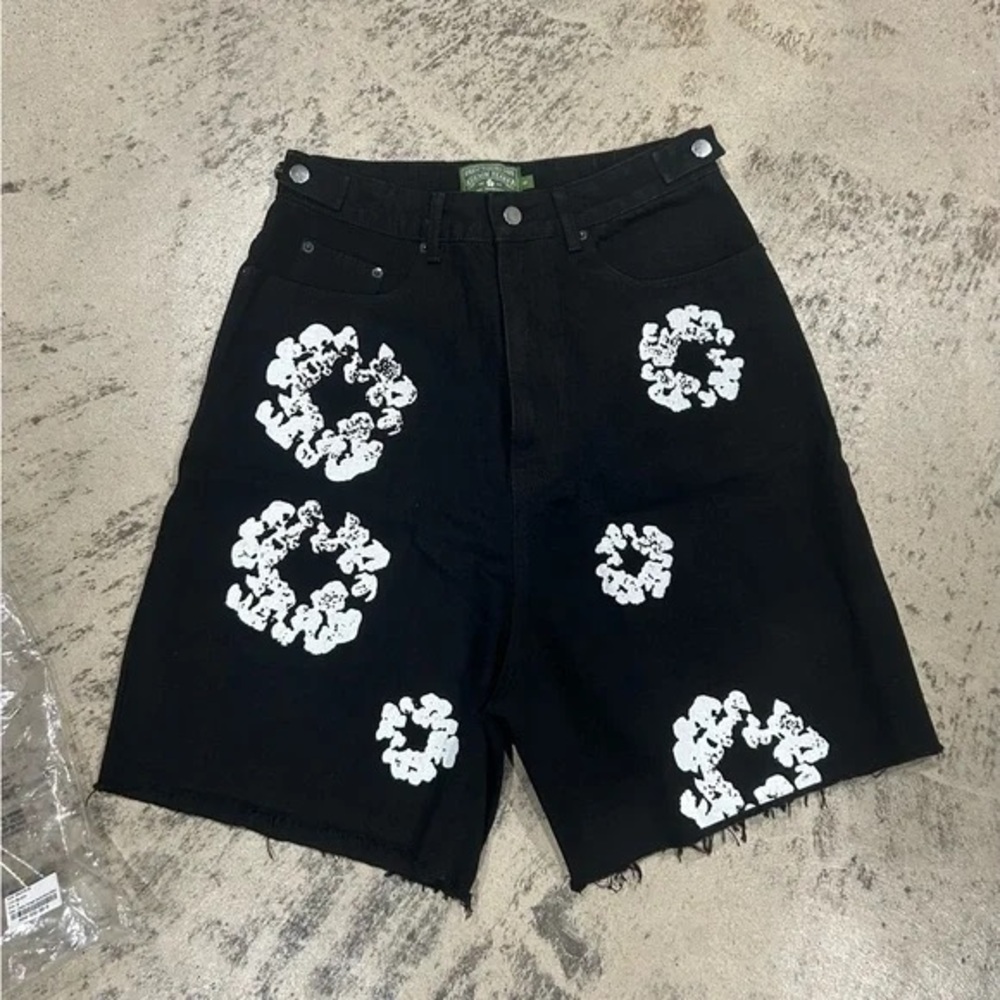 Denim Tear Cotton Wreath Jean Shorts Black